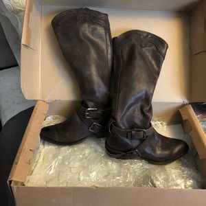 Brown distressed leather boots, size 9.